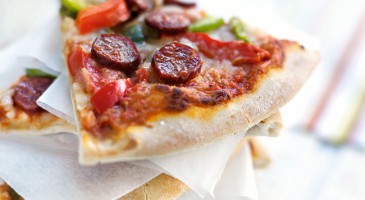 Easy recipe: chorizo and pepper pizza
