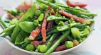 Healthy recipe: steamed vegetables with bacon