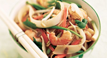 Noodles with prawns and coriander
