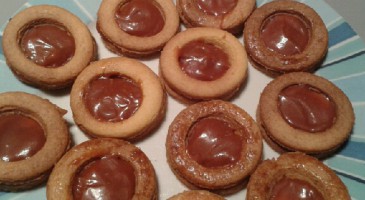 Snack recipe: Caramel shortbread cookies