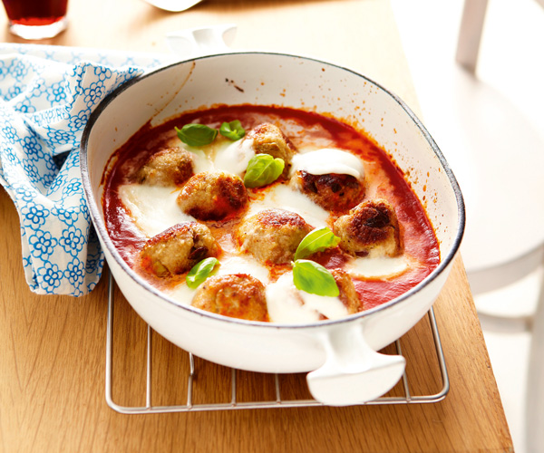 Beef meatball gratin with mozzarella