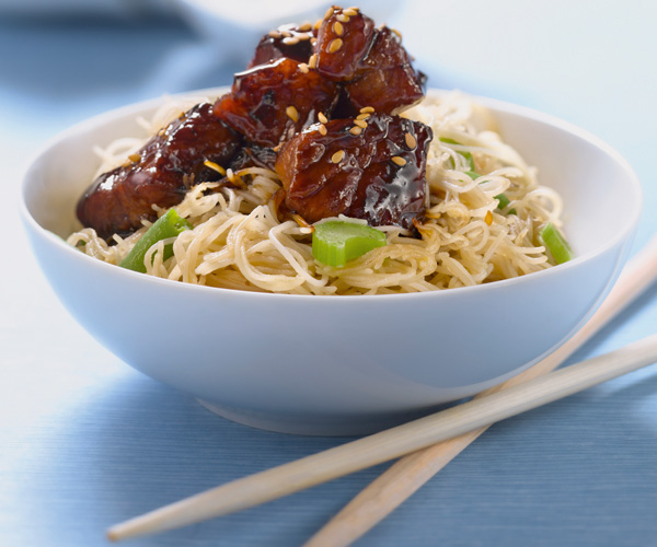 Gourmet recipe Caramel pork with rice noodles