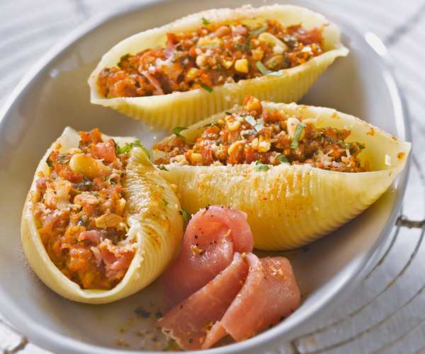 Stuffed cochiglionis with jamon, sun-dried tomato, pine nuts and basil