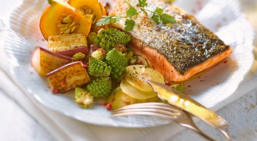 Easy recipe: Salmon fillet with forgotten vegetables