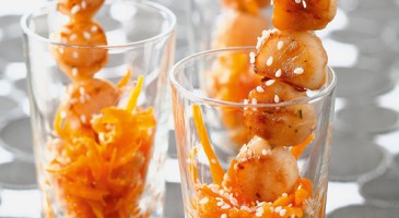 Easy starter recipe: Scallop skewers with sesame grated carrots