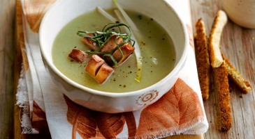 Starter recipe: Endive soup with sausage