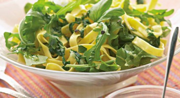 Easy recipe: tagliatelle and arugula salad