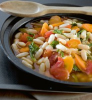 Vegetarian dish: Bean, carrot and tomato stew
