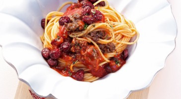 Easy recipe: Spaghetti bolognese with cranberries