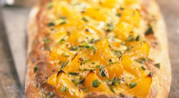 Sweet recipe: Apricot pizza