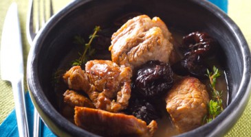 Gourmet dish recipe: Veal sauté with dried prunes