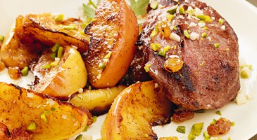 Gourmet recipe: Pork cheeks with apples