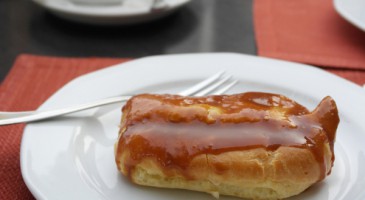 Dessert recipe: Mini éclairs with chocolate mocha cream