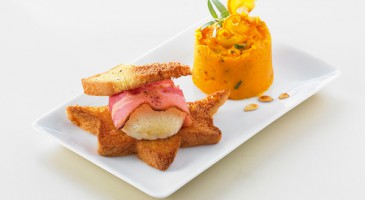 Pumpkin purée with goat cheese