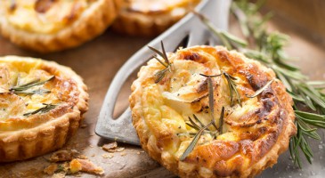 Easy starter recipe: Goat cheese, honey and rosemary tartlets