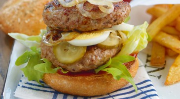 Gourmet recipe: Double beef burger