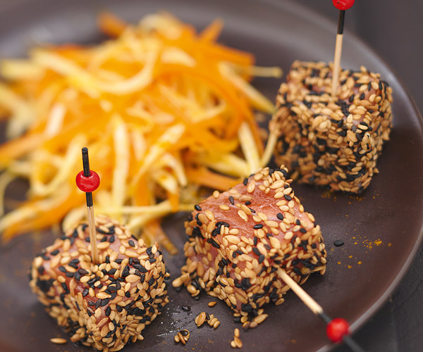 Starter recipe Salmon cubes with toasted seeds