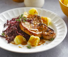 Gourmet recipe: Creamy pork chops with red cabbage and potatoes