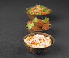 Oriental recipe: mezze platter, eggplant caviar, kebbes and salad