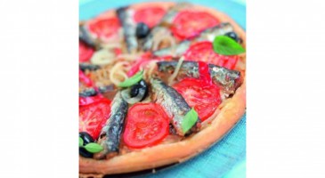 Two-pepper sardine and onion tart