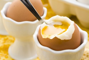 Easy recipe: Boiled eggs with vegetables