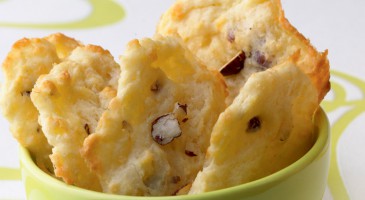 Gourmet snack recipe: Blue cheese and hazelnut cookies
