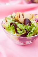 Healthy recipe: Green salad with pears and beetroots