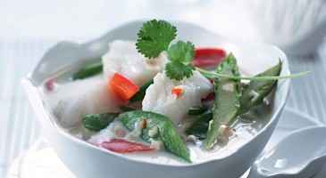 Gourmet recipe: Wild Alaskan cod in spicy snow pea soup