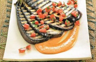 Gourmet recipe: Grilled eggplant with citrus and tamarind sauce