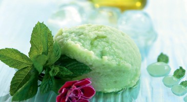 Dessert recipe: Frozen yogurt with soy, mint and olive oil