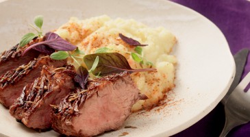 Gourmet recipe: Veal steak with tandoori spices and mashed potato