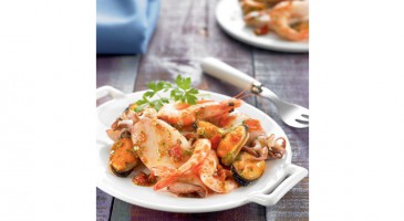 Fish recipe: Pan-fried seafood with garlic and tomatoes