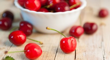 Fruity dessert: Cherry salad