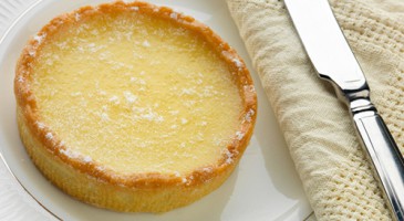 Light dessert recipe: Lime and quark cheese tart