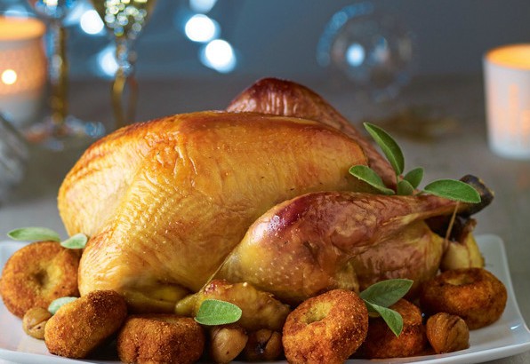 Roast-turkey-with-croquettes-and-chestnuts